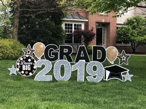 diy graduation sign ideas|personalized graduation signs.